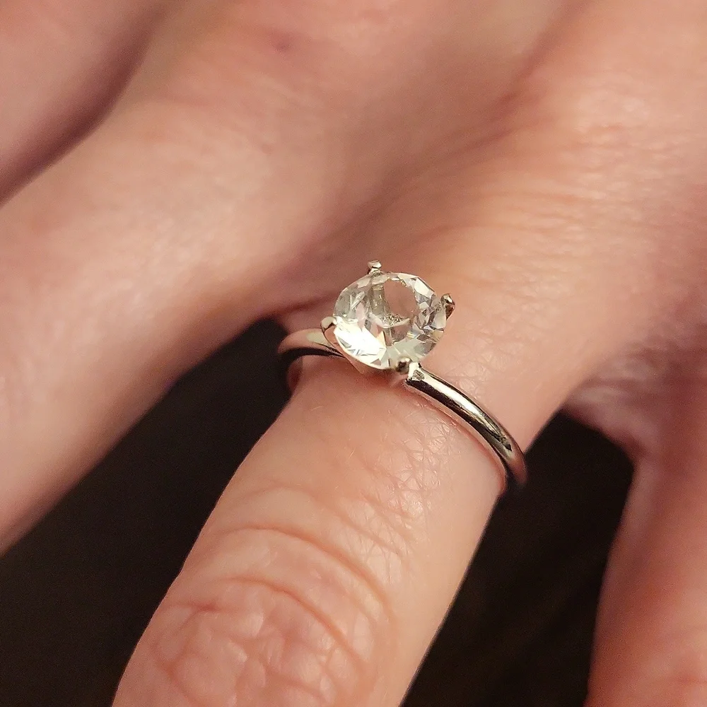 Vintage Sterling Silver CZ Solitare Ring